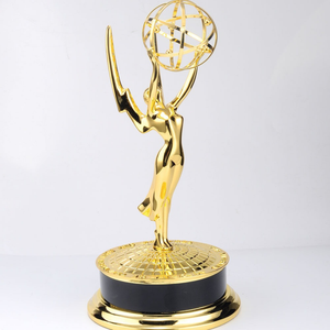 Grand trophée en métal de style moderne personnalisé pour les femmes dansant le cinéma et la télévision Music <span class=keywords><strong>Star</strong></span> - Product Image 2