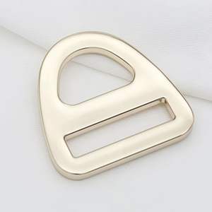 สายจูงสัตว์เลี้ยงแบบหัวเข็มขัดรูปตัว A สายจูงรูปสามเหลี่ยมแบบหัวเข็มขัดรูปตัว <span class=keywords><strong>D</strong></span> กระเป๋าผ้าทอแบบมีหูหิ้ว หัวเข็มขัดกันลื่นสำหรับกระเป๋าเดินทาง อุปกรณ์เสริมสำหรับเสื้อผ้าสัตว์เลี้ยง - Product Image 4