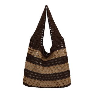 Sac fourre-tout tissé à la main élégant pour femme, idéal pour les vacances à la plage, sac à bandoulière tricoté ajouré rayé - Product Image 5