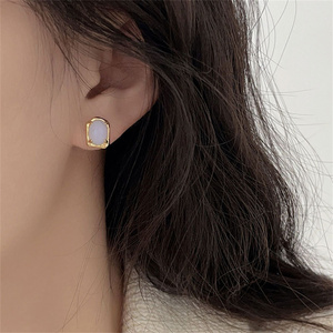 Aretes de Plata 925 con Forma de Flor CANNER, Aretes Pequeños Asimétricos con Baño de Oro y Circonitas, Estilo Coreano para Chicas - Product Image 3