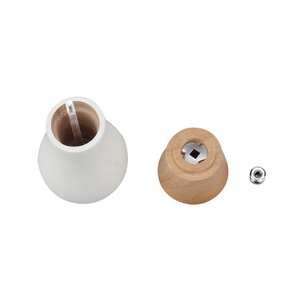 Madera de Acacia fuerte y sostenible, estos molinos de especias son un juego de molinillo de sal y pimienta de madera extra duradero - Product Image 4