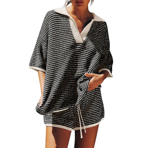 Completo Estivo da <span class=keywords><strong>Donna</strong></span> Channel, Set 2 Pezzi, Maglione Oversize con Maniche 3/4 e Scollo a V, Pantaloncini a Vita Alta, Set Loungewear - Product Image 5