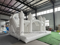 Château gonflable blanc pour l'intérieur et l'extérieur avec double toboggan et piscine à balles
