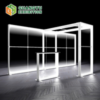 Stand de salon modulaire rétroéclairé par LED de 10x20 pieds avec graphique SEG, table promotionnelle, salon professionnel, boîte lumineuse, stand d'exposition