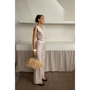Conjunto Casual de Tela de Punto de Lino Beige Talla XS con Diseño de Rayas Tipo Waffle, Chaleco Corto y Pantalones Cortos con Estampado Primaveral - Product Image 3