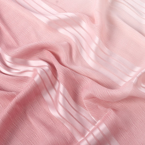 Écharpe Hijab en soie brillante de couleur dégradée Foulard à rayures plissées Polyvalent Haute qualité Viscose Jersey Hijab Foulard Premium - Product Image 4