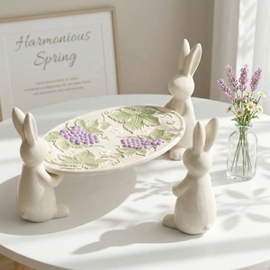 DM1361 Moule en silicone pour support de lapin, pour projets DIY en plâtre, avec motifs décoratifs de petit lapin, fraise et raisin, pour la fabrication de plateaux en ciment, idéal pour la décoration de Pâques - Product Image 2