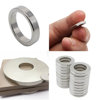Magnet Neodymium Cincin Kuat Kelas N52 50x50mm Berlapis Nikel Magnet Permanen untuk Penggunaan Industri Pengelasan