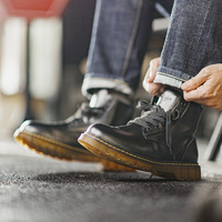Bottes de moto Maden pour hommes, style cowboy, rétro, décontractées, noires, en cuir, à 6 œillets, confortables, imperméables, collection automne, tendance 2026, prêtes à l'emploi