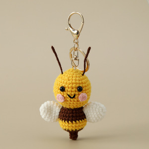 Búp bê ong đan bằng tay. Len đẹp dệt kim Mặt dây chuyền nhỏ. Dễ thương ong nhỏ trang trí phim hoạt hình - Product Image 4