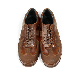 Chaussures bateau en cuir marron pour hommes, à talon bas, à lacets, décontractées, couleur unie, style avec garniture en cuir - Product Image 2