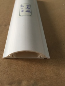 Goulotte de protection de câbles en PVC blanc pour sols et revêtements de <span class=keywords><strong>sol</strong></span> - Product Image 4