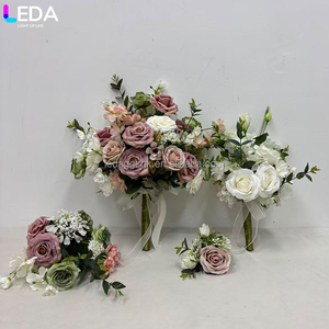 LEDA Artículos para Fiestas y Eventos, Ramo de Rosas Rosadas Hechas a Mano, Bola de Flores de Seda Artificial para Decoración de Bodas - Product Image 1