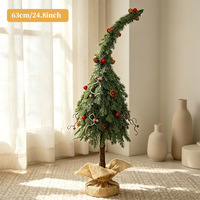 Sapin de Noël artificiel à plateau incurvé, vert et blanc, petit faux pin décoratif avec décorations de cône de pin et baies