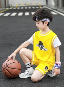 Nouvelle <span class=keywords><strong>tenue</strong></span> pour garçons-Maillot de basket-ball élégant pour bébés. Vêtements d'été légers à manches courtes pour enfants. - Product Image 4