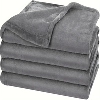 Vente en gros Couverture en flanelle légère et solide pour l'hiver Jeté en polaire tricoté super doux pour la literie du canapé et décoratif