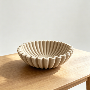 Ciotola portaoggetti in resina beige con bordo ondulato, vassoio da appoggio, organizer per cianfrusaglie, piatto decorativo da appoggio, ciotola decorativa multiuso - Product Image 4