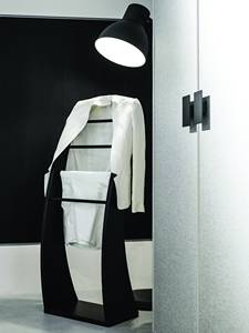 Porte-vêtements noir moderne pour chambre à coucher, organisateur de vêtements en <span class=keywords><strong>bois</strong></span> avec étagère pour manteaux et accessoires - Product Image 4