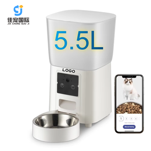 Distributeur automatique de nourriture pour animaux de compagnie en acier inoxydable de 5,5 L pour chats et chiens, design moderne élégant avec caméra, durable et alimenté par batterie - Product Image 1