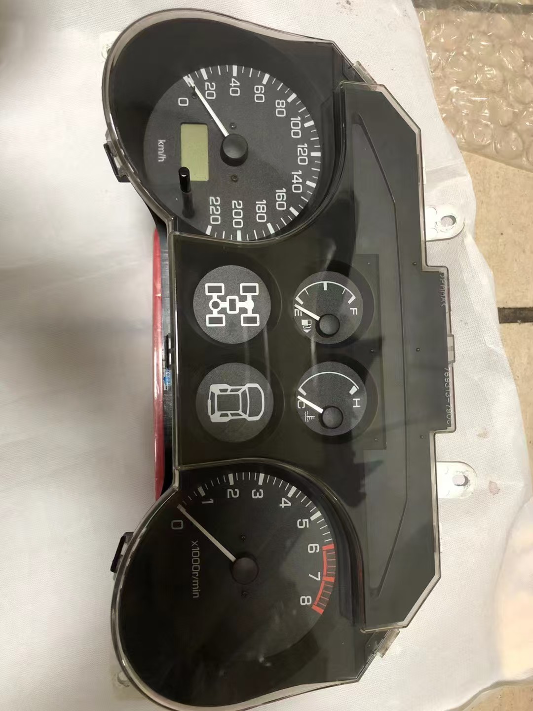 Mitsubishi Pajero Auto Meter MR576705 - Reliable Instrument Panel