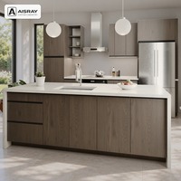 Meuble de cuisine en bois massif sur mesure, aménagement moderne en îlot, rangement par tiroirs, boîtes en panneaux mélaminés et unités modulaires