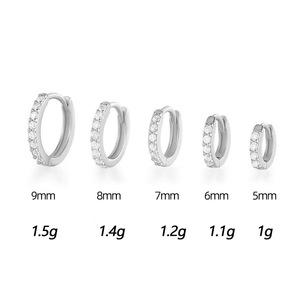 Pendientes Pequeños Redondos para Mujer, Diseño Brillante en Fila, Joyería Minimalista de Moda para Cartílago - Product Image 5