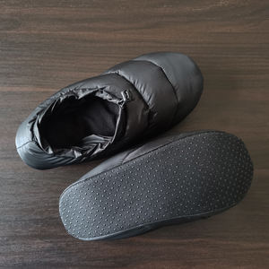 ในร่มลงรองเท้าแตะฤดูหนาวอบอุ่นเบานุ่มเป็ดลงรองเท้าแตะรองเท้าบุรุษผู้หญิง - Product Image 1