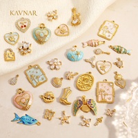 KAVNAR Pendentifs connecteurs polyvalents en acier inoxydable plaqué or 18 carats pour bracelets multicouches, breloques de mode DIY
