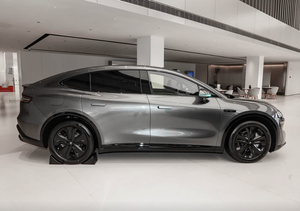 ZhiJie R7 EREV MAX, Auto Eléctrico para Adultos, 1570 km de Autonomía, Carga Rápida, SUV Mediano-Grande - Product Image 6