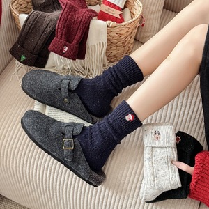 Chaussettes <span class=keywords><strong>de</strong></span> Noël en laine pour l'automne et l'hiver, chaussettes en laine <span class=keywords><strong>à</strong></span> pois brodées en polaire pour femmes, chaussettes mi-mollet épaisses et chaudes en relief - Product Image 3