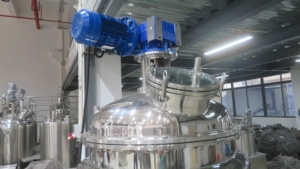 Réacteur de dispersion et de mélange chauffant en acier inoxydable de 500 L avec agitateurs pour la fabrication de pâtes et de confitures, idéal pour le traitement cosmétique - Product Image 5