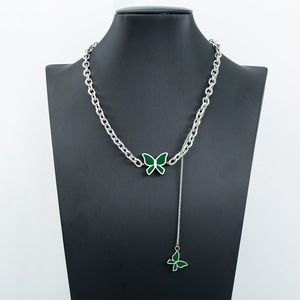 จี้ผีเสื้อสีเขียวสไตล์ญี่ปุ่นเกาหลี ทำจากไทเทเนียมสตีล พร้อมสร้อยคอคล้องไหปลาร้า  จี้รูปแมลงทำจากสแตนเลส - Product Image 1