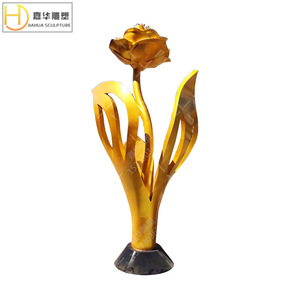 Sculpture florale en acier inoxydable, grande œuvre d'art abstraite en métal pour jardin, à poser au sol, design végétal fait main - Product Image 5