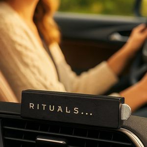 <span class=keywords><strong>Rituals</strong></span> Private Collection Porte-parfum pour voiture en daim et vanille avec 2 recharges en plastique Cool Style 2x3 Gr Liquid Material - Product Image 3