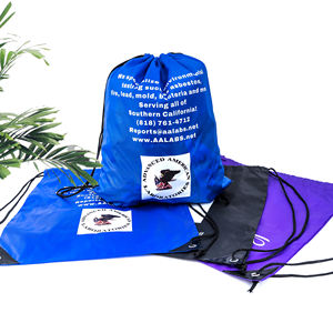 Vente en gros Sac à cordon en polyester uni vierge et écologique, durable et bon marché - Product Image 1