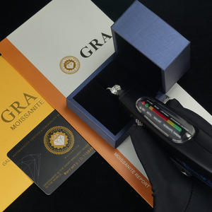 Anillo de Compromiso de Lujo Personalizado de Plata 925 con Moissanita de 2 Quilates, Corte Ovalado, D VVS, para Bodas y Fiestas, con Engaste de Puntas - Product Image 3