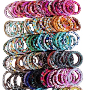Pulsera de Mujer Hecha a Mano en China, Estilo Bohemio, con Cuentas de Vidrio Tejidas a Crochet, en Varios Colores Aleatorios, 2024 - Product Image 3