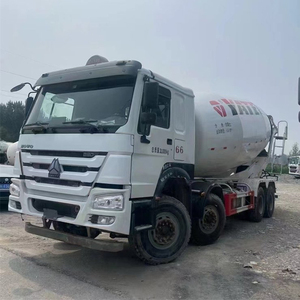 Lightweight intelligent concrete mixer <b>truck</b>, environmentally friendly tank <b>truck</b>, 380-horsepower <b>cement</b> transport vehicle - Product Image 4