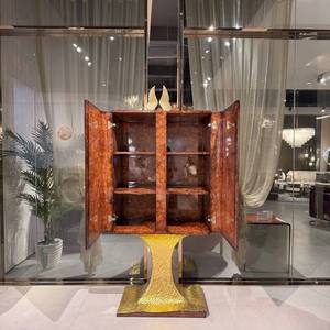 Credenza di Lusso in <span class=keywords><strong>Legno</strong></span> di Quercia Intagliato a Mano, Design Italiano, Dorata, <span class=keywords><strong>per</strong></span> Arredamento Villa, Mobile Bar e Cantinetta Vini - Product Image 3