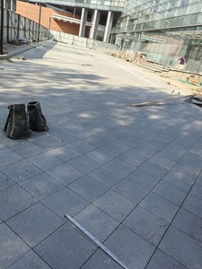 Bordure de route <span class=keywords><strong>en</strong></span> <span class=keywords><strong>granit</strong></span> gris naturel, pierres de bordure à haute résistance à la compression pour la construction routière, la planification des autoroutes et des villes - Product Image 6