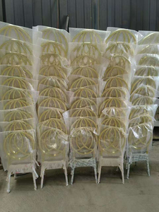 Chaises de mariage empilables modernes en fer doré de luxe pour hôtels et usage commercial - Durables et écologiques - Product Image 3