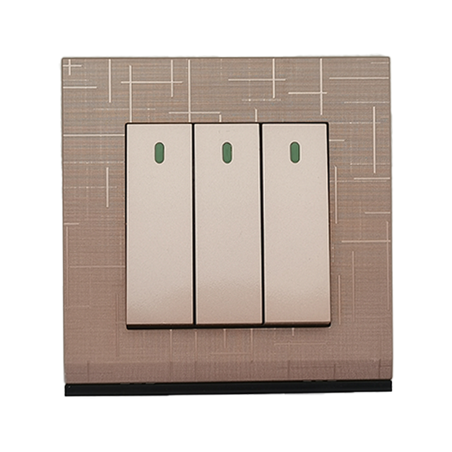 China Manufacturer UK Standard Electrical Wall Switch 3Gang 2Way Modern Light Electrical Wall Switches