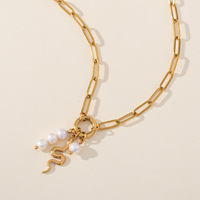 Collier chaîne trombone plaqué or 18 carats avec breloques étoile de mer et perles d'eau douce