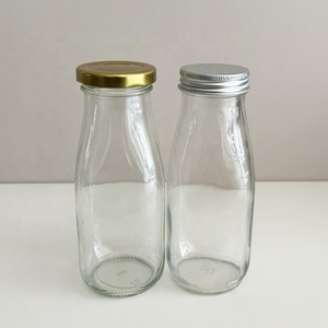 Bouteille multi-usage en verre transparent robuste de 300 ml pour shots bien-être, avec bouchon à vis de 48 mm et couvercle doré à ouverture facile, idéale pour le lait, les jus et les smoothies - Product Image 2