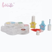 Vente en gros d'ombres à paupières personnalisées non toxiques brillant à lèvres vernis à ongles ensemble de maquillage avec étui de transport en plastique pour enfants filles