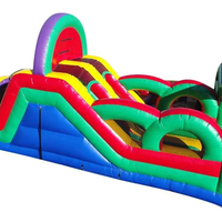 Parcours d'obstacles gonflable commercial multicolore avec toboggan en PVC pour enfants, jeu de défi de rebond, idéal pour événements extérieurs et location, pour un plaisir de rebondissement.