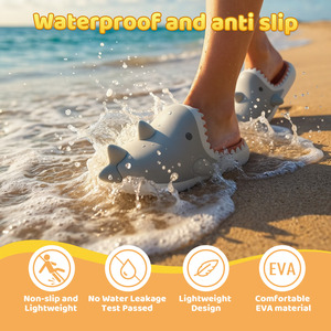 Sabots de jardin en EVA pour enfants unisexes, motif requin de dessin animé, antidérapants, légers, chaussures de plage et d'eau avec breloques DIY pour anniversaires garçons et filles - Product Image 5