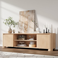 Mueble de TV Moderno de Roble Natural con Esquinas Redondeadas y Base Reforzada, Mueble de Almacenamiento para Sala de Estar sin Tiradores