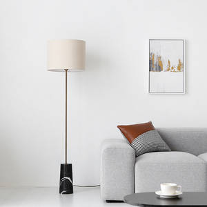 Lampe sur pied moderne de luxe de haute qualité avec base en marbre doré E26/E27, <span class=keywords><strong>abat</strong></span>-<span class=keywords><strong>jour</strong></span> en lin et coton, éclairage haut de gamme <span class=keywords><strong>pour</strong></span> hôtel, lampe décorative - Product Image 1