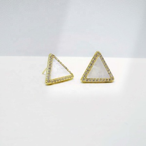 Pendientes de tuerca geométricos de latón de alta calidad con incrustaciones de concha, chapados en oro de 14k, clásicos y sencillos, con gemas, a la moda. - Product Image 3